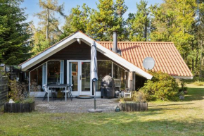 Cosy Summerhouse Close To Beach In A Natural Area